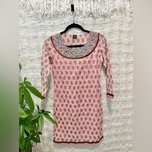 Kurta Tunic embroidered tunic women small global traditional tops lightweight